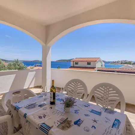 Cozy In With Private Swimming Pool, Be Inside Or Outside Будинок відпочинку
