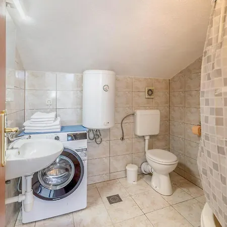 Cozy In With Private Swimming Pool, Be Inside Or Outside * Трогір